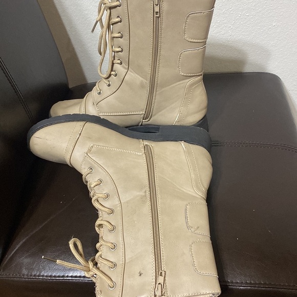 Charlotte Russe Zip Boots. Women’s Size 8 - Picture 4 of 6